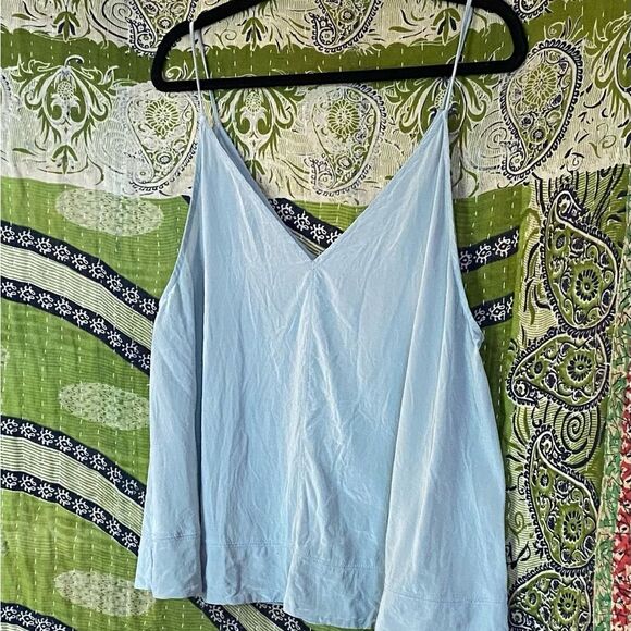 Free People Intimatley Gray Silk V-Neck Sleeveless Blouse Size Large - Picture 3 of 12